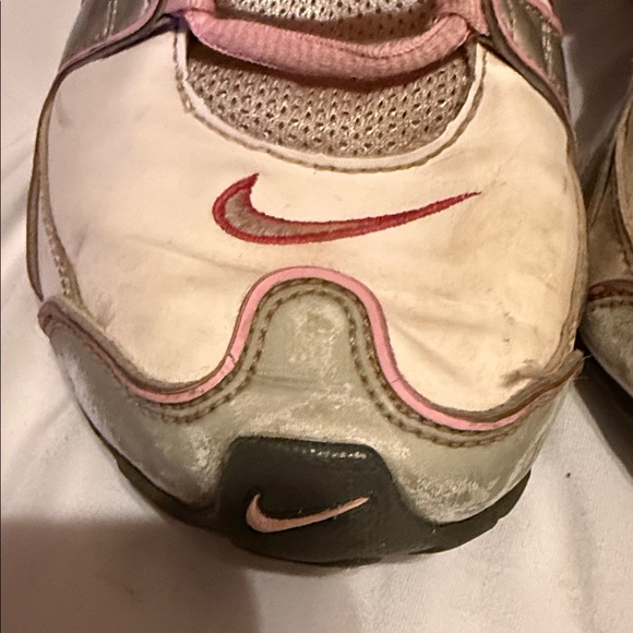 Nike Shox Women's Pink and Silver Athletic Shoes - Picture 6 of 12
